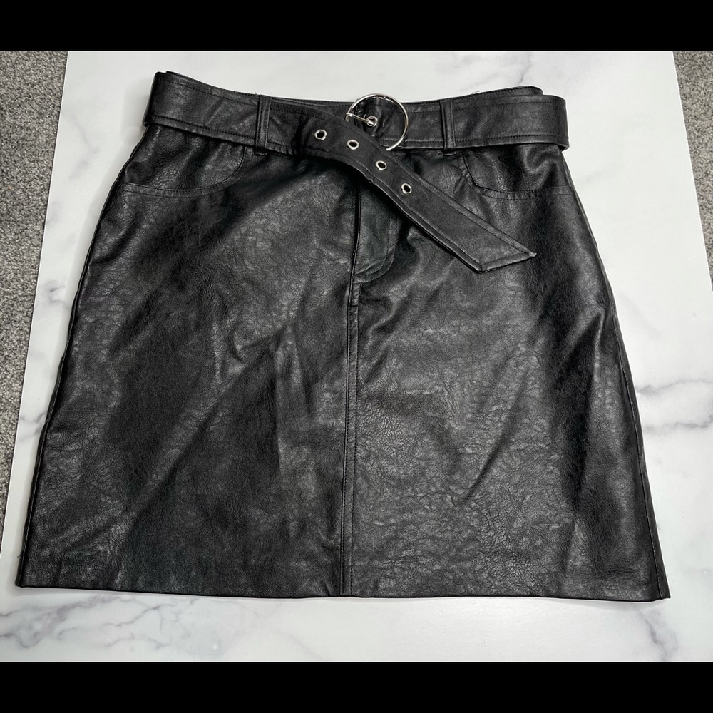 faux leather belted mini skirt